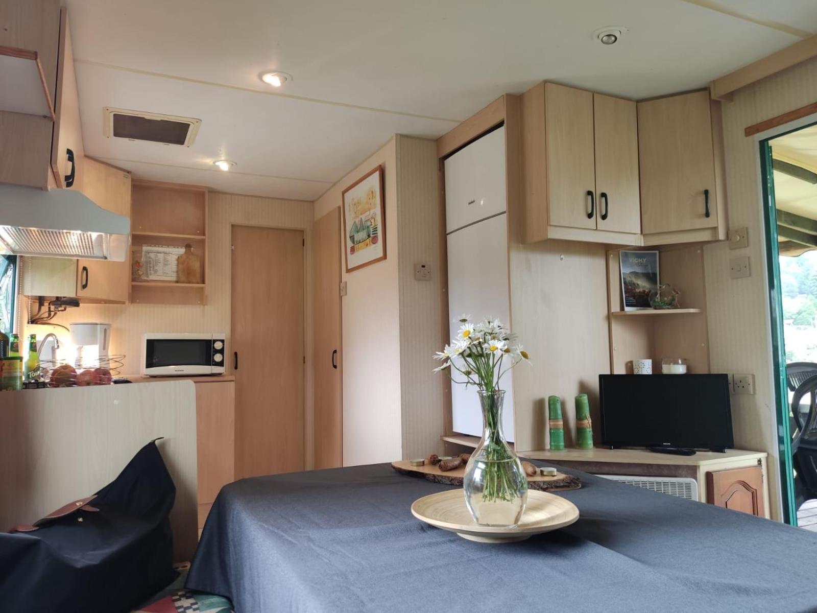 Camping Mayet-De-Montagne Le Mayet-de-Montagne Eksteriør billede