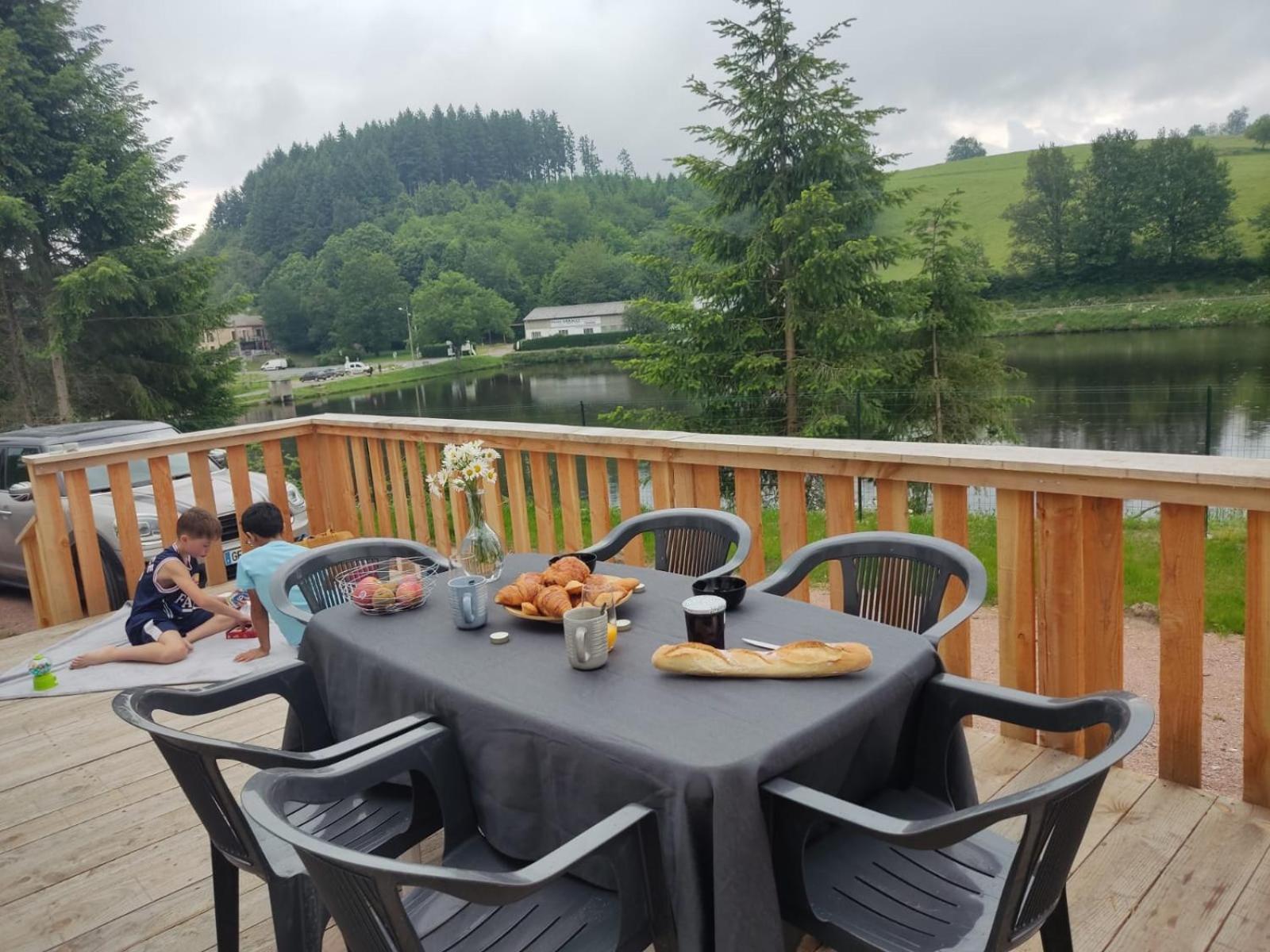 Camping Mayet-De-Montagne Le Mayet-de-Montagne Eksteriør billede